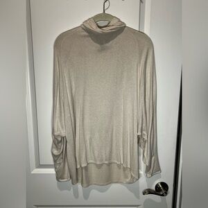 Express Long Sleeve Cream Turtleneck Size Medium